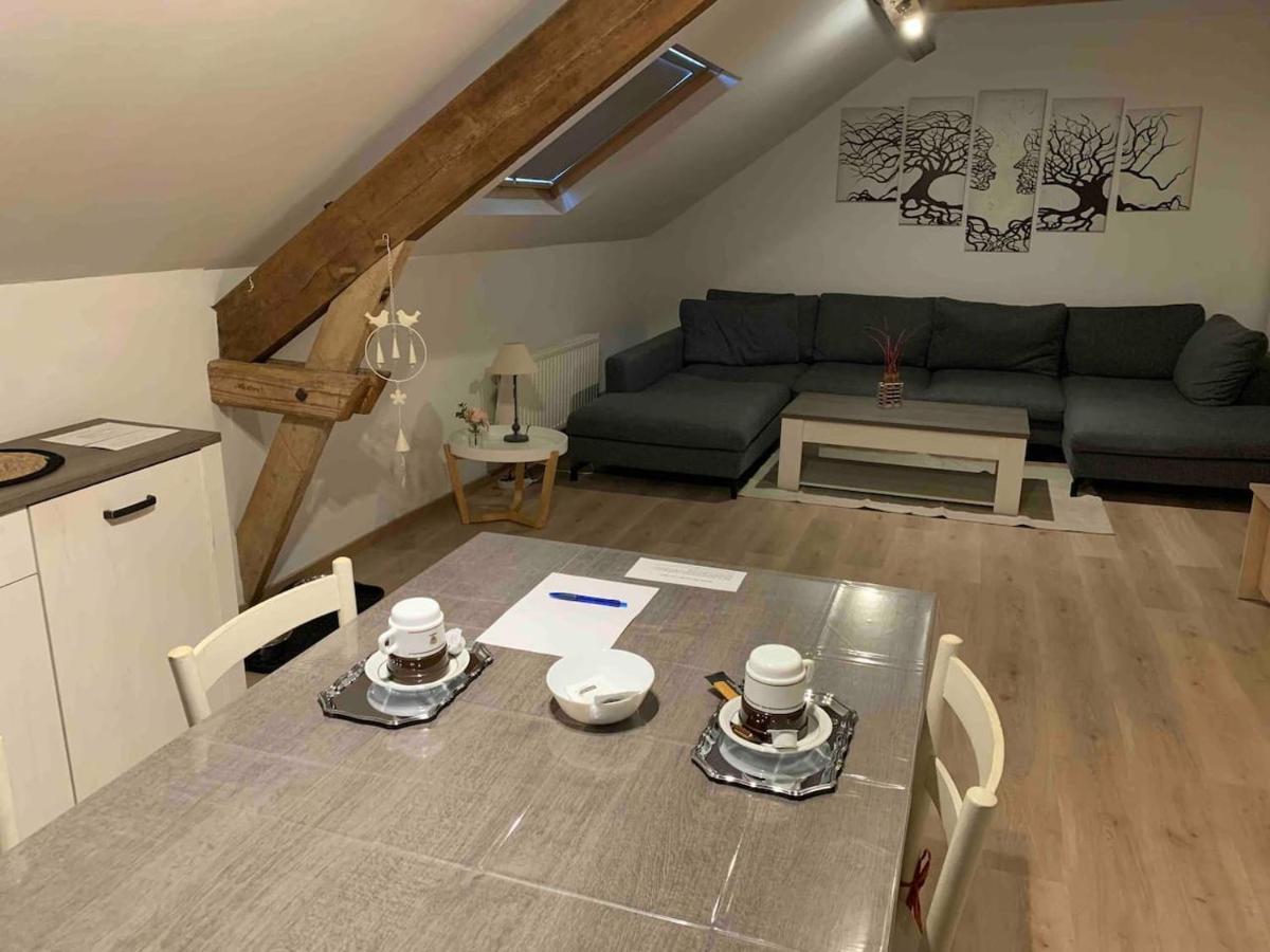 Apartamento 2Pas2Meuse Waulsort Exterior foto
