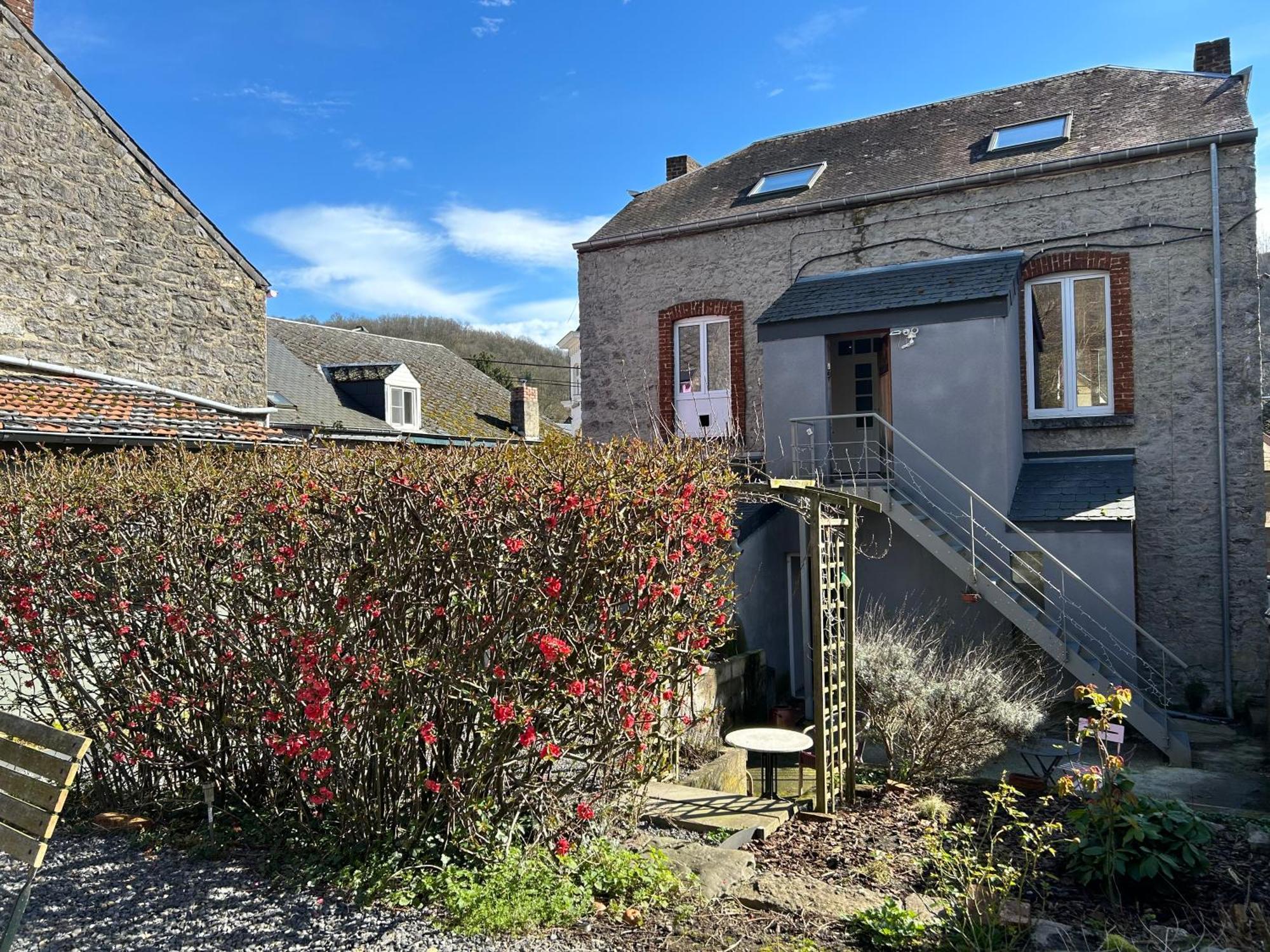 Apartamento 2Pas2Meuse Waulsort Exterior foto